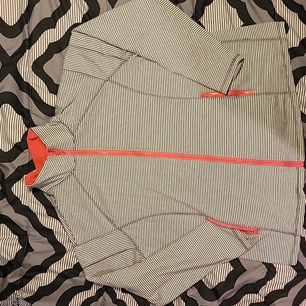 Women's Avenue Jacket